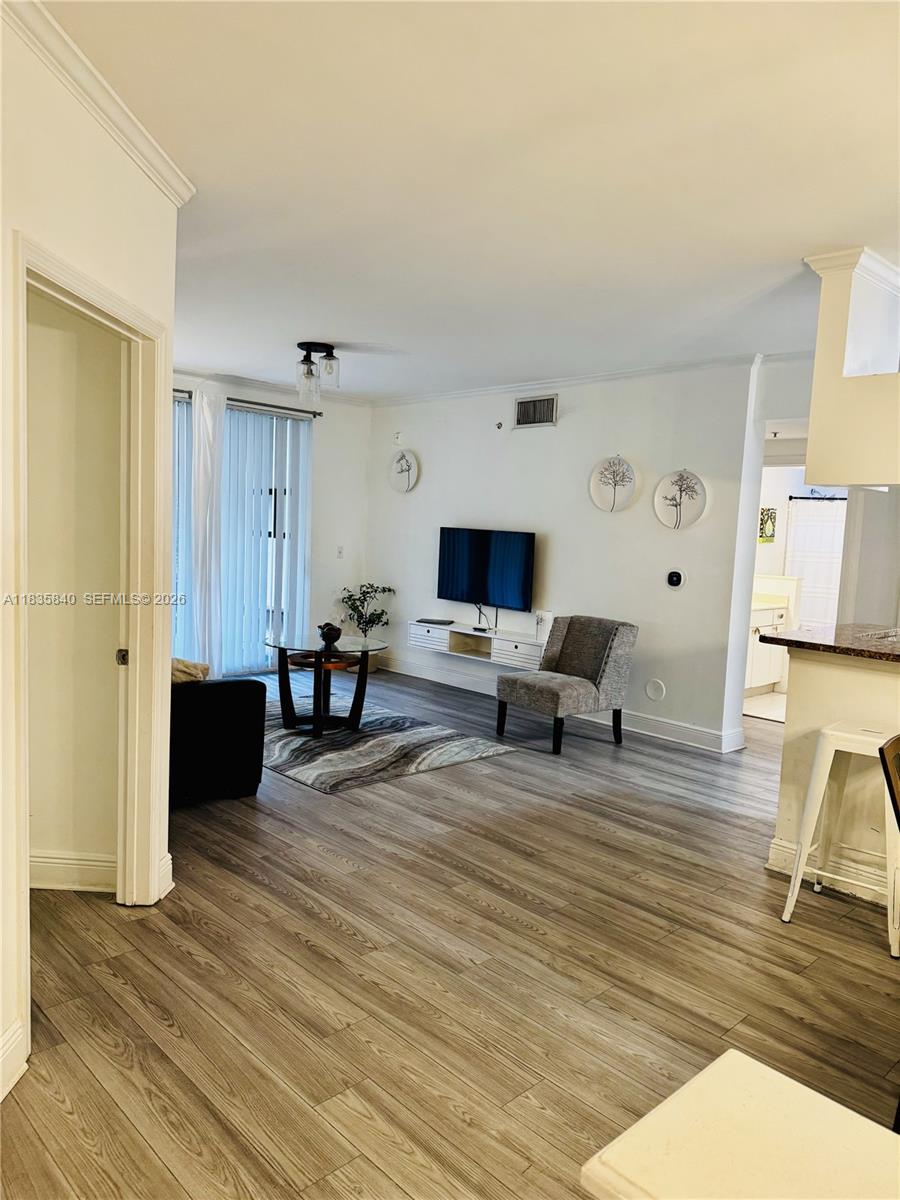 PORTO BELLAGIO CONDO - Residential