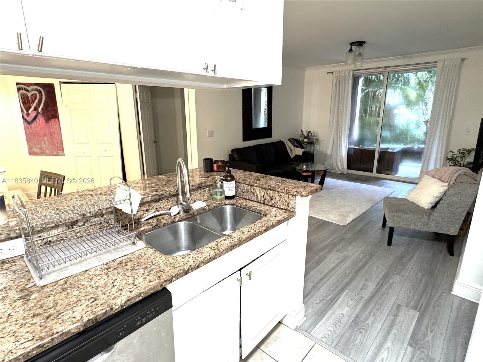 PORTO BELLAGIO CONDO - Residential