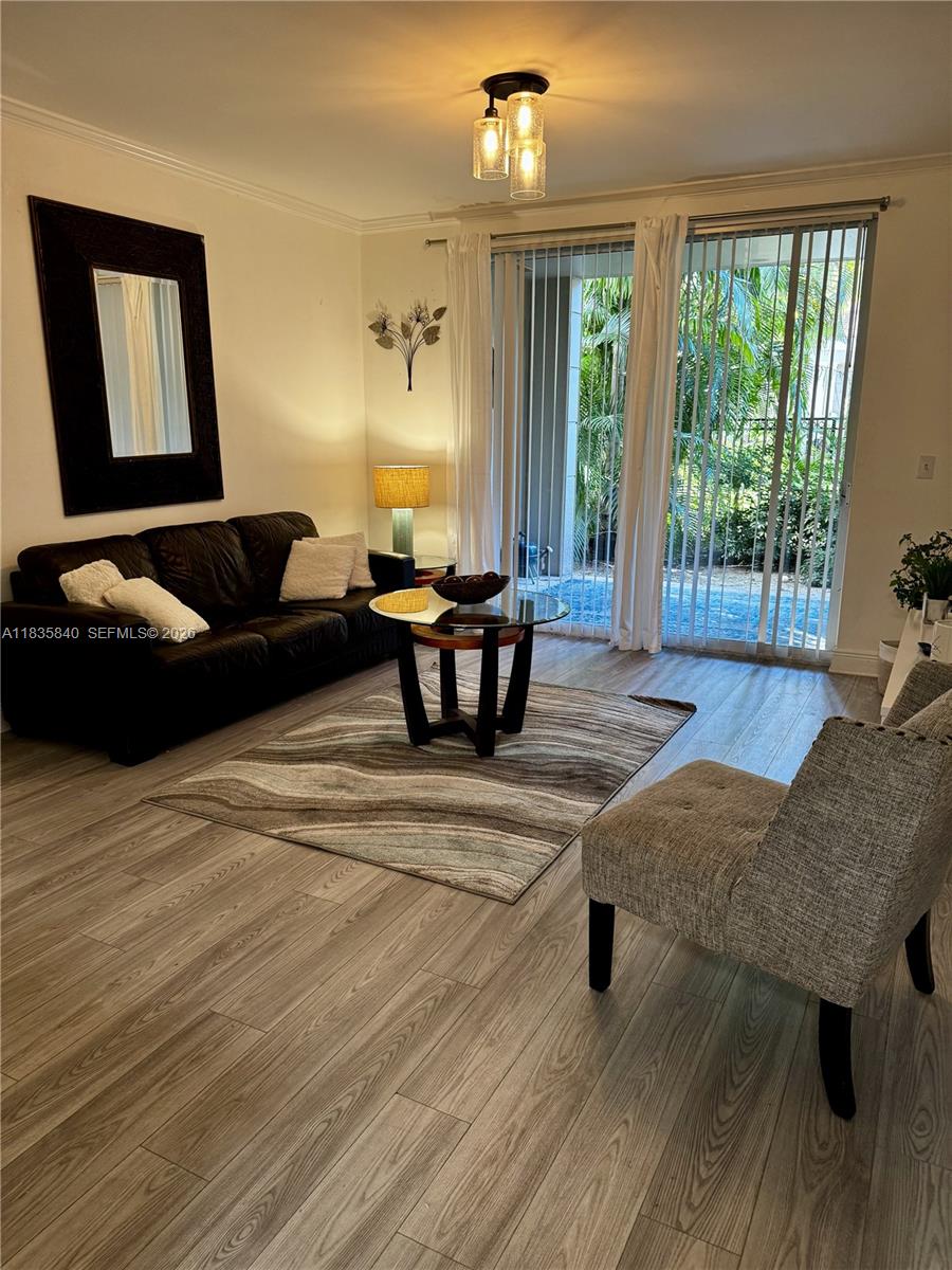 PORTO BELLAGIO CONDO - Residential