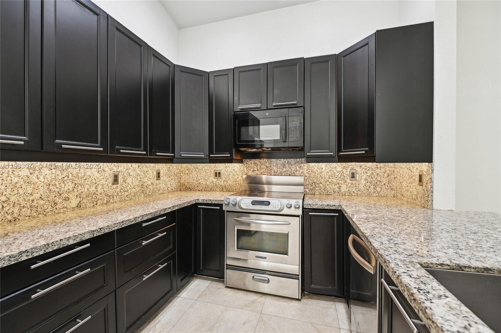 SECTOR 3 - PARCELS C D E - Residential Lease