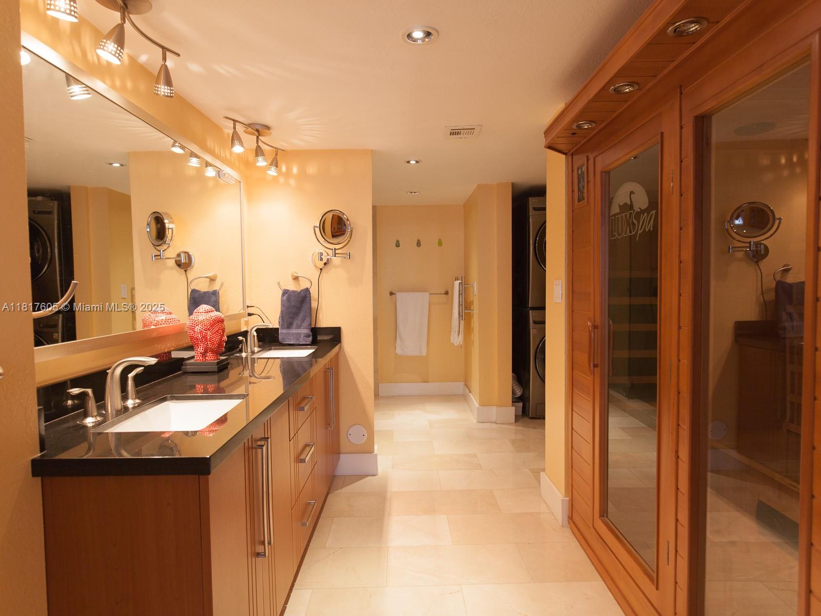 VENETIA CONDO - Residential Lease