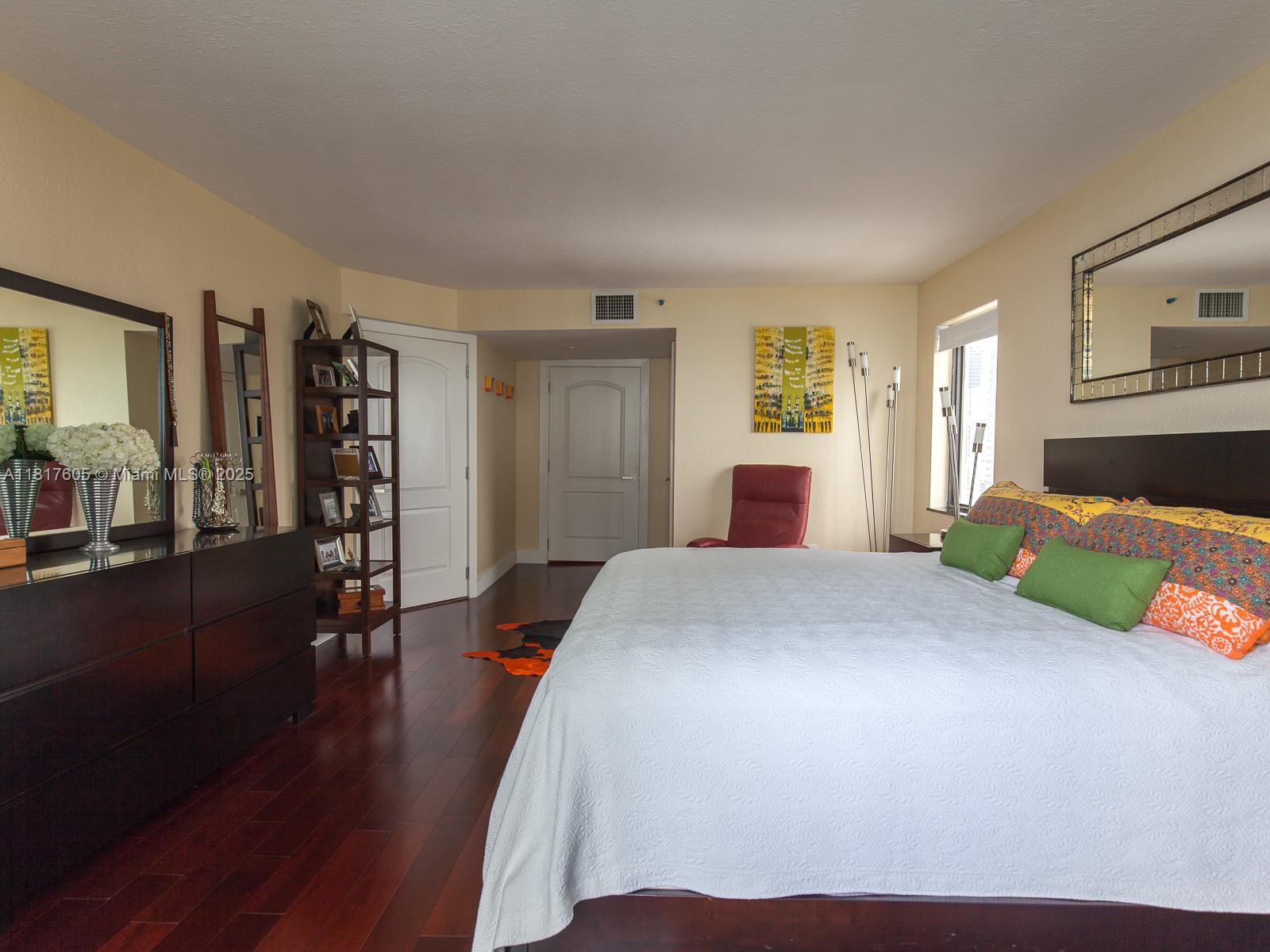VENETIA CONDO - Residential Lease