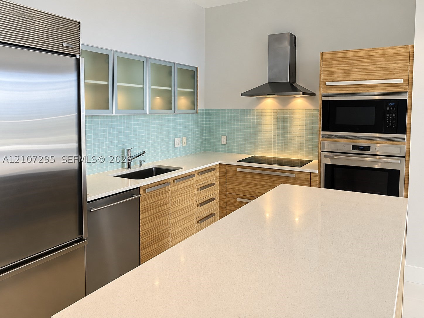 2020 N Bayshore Dr 3203