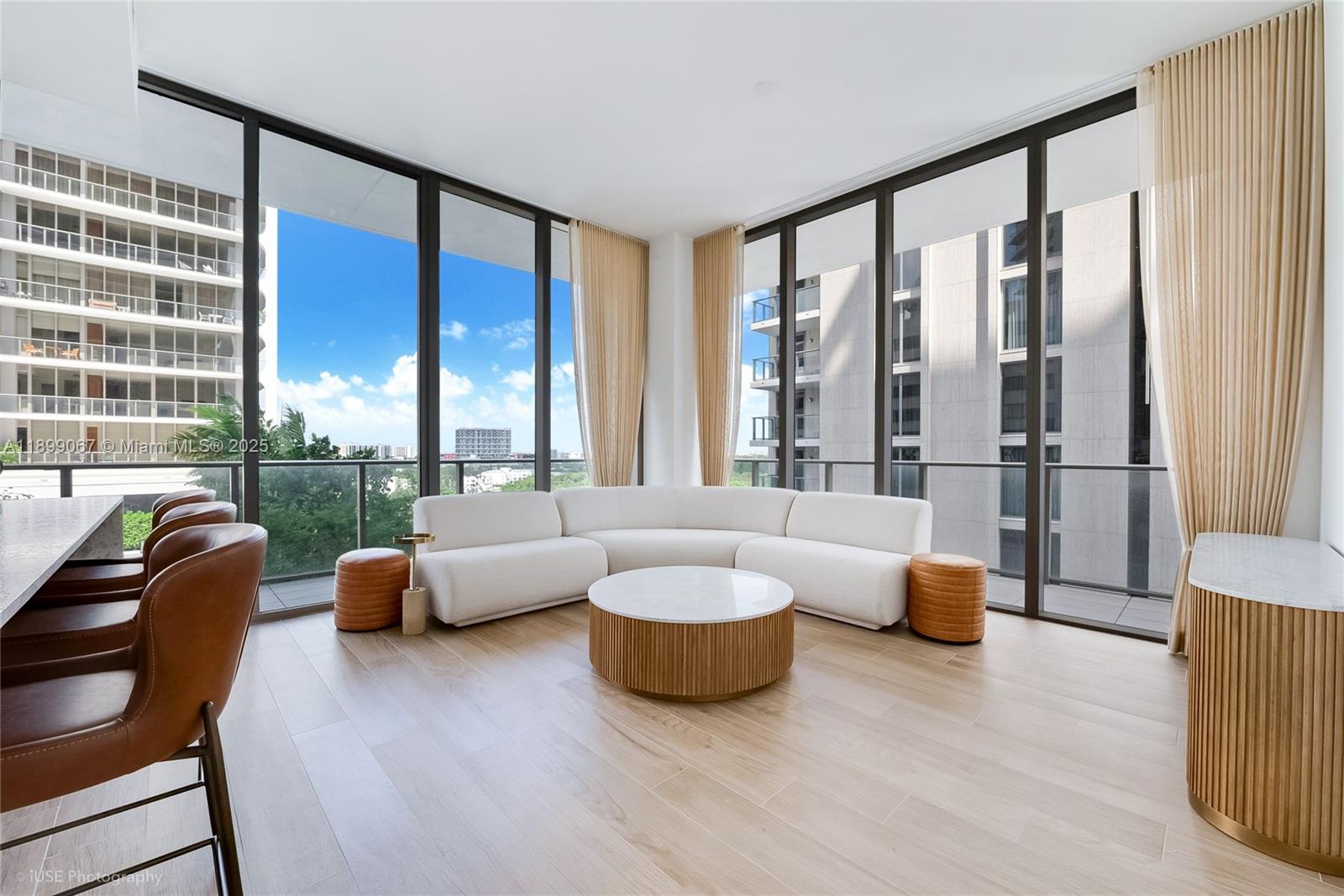 2655 S Bayshore Dr 910