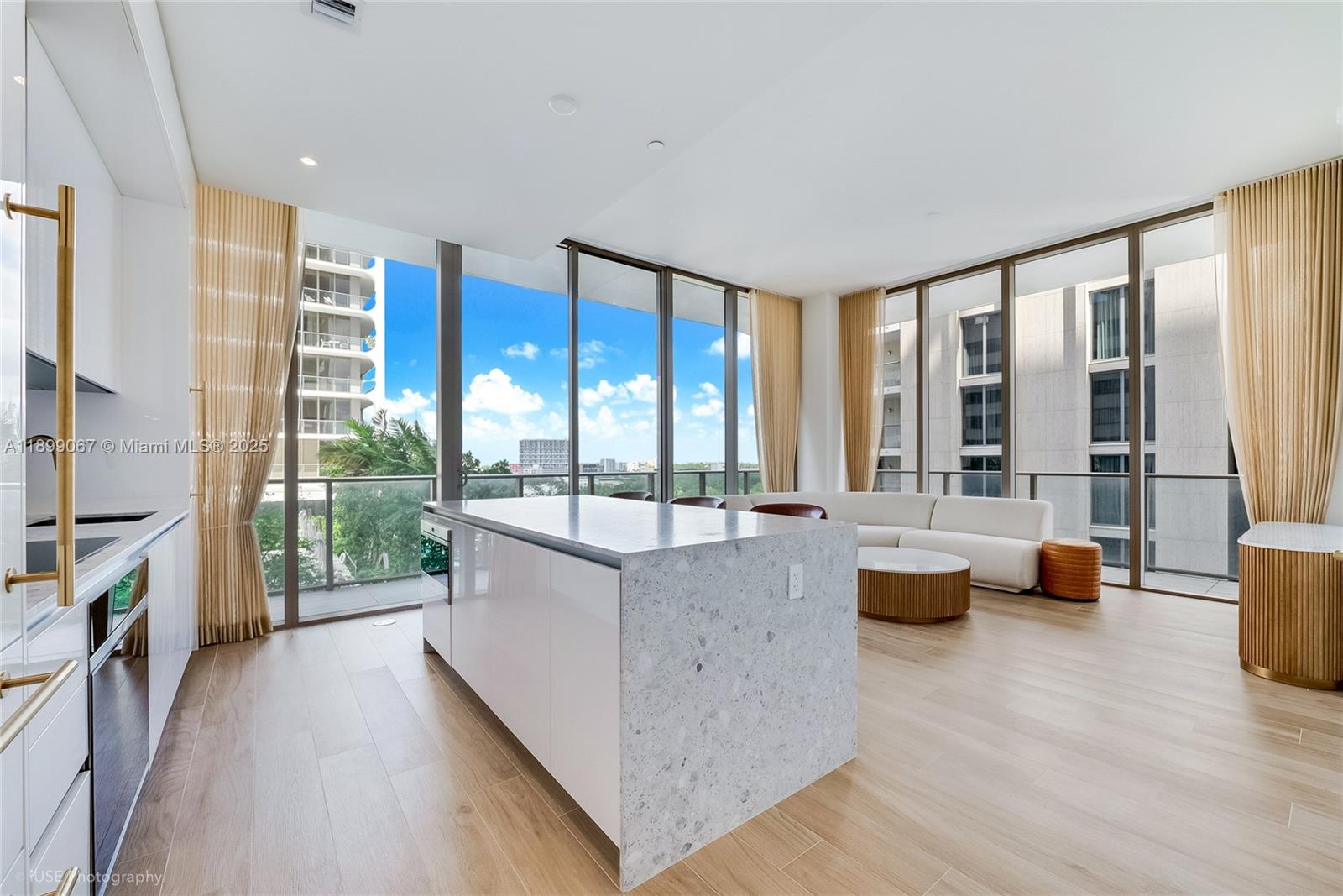 2655 S Bayshore Dr 910