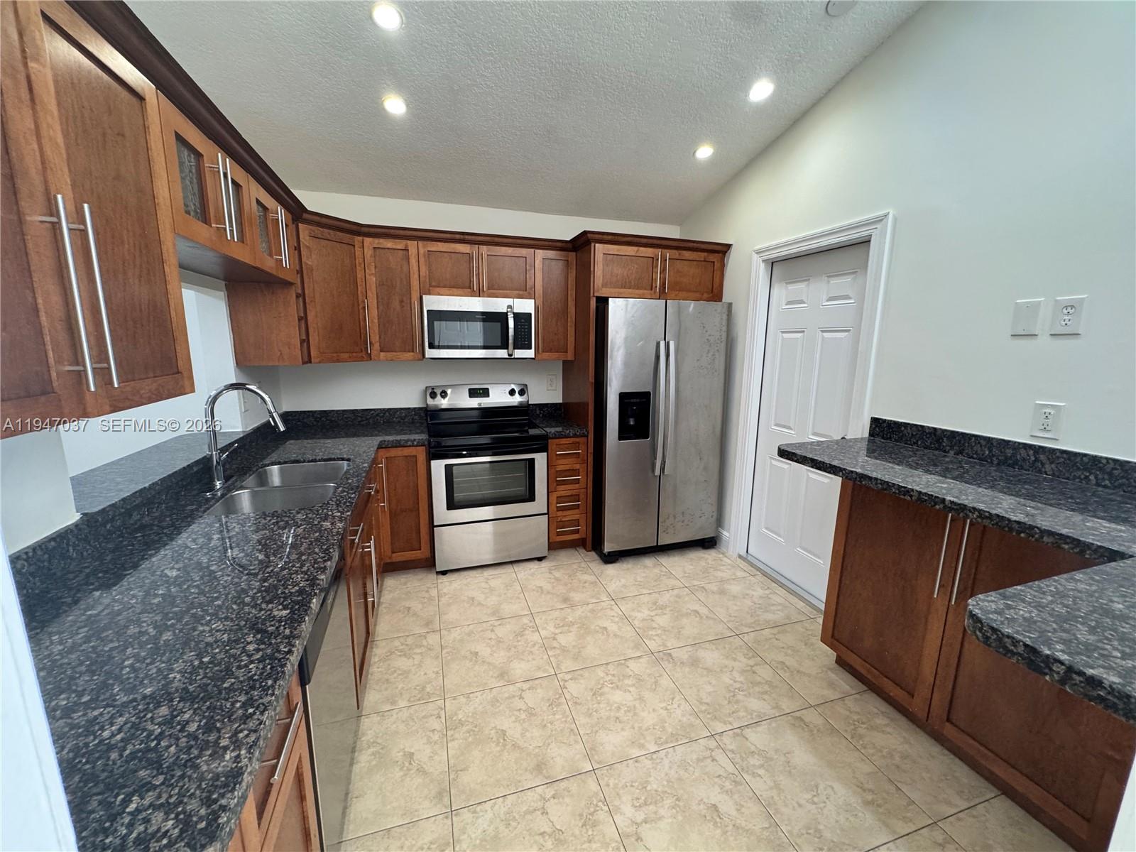 LAKES BY THE BAY SEC 6 - Residential