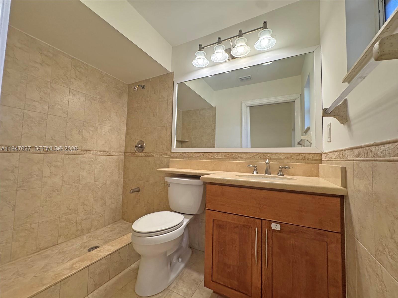 LAKES BY THE BAY SEC 6 - Residential