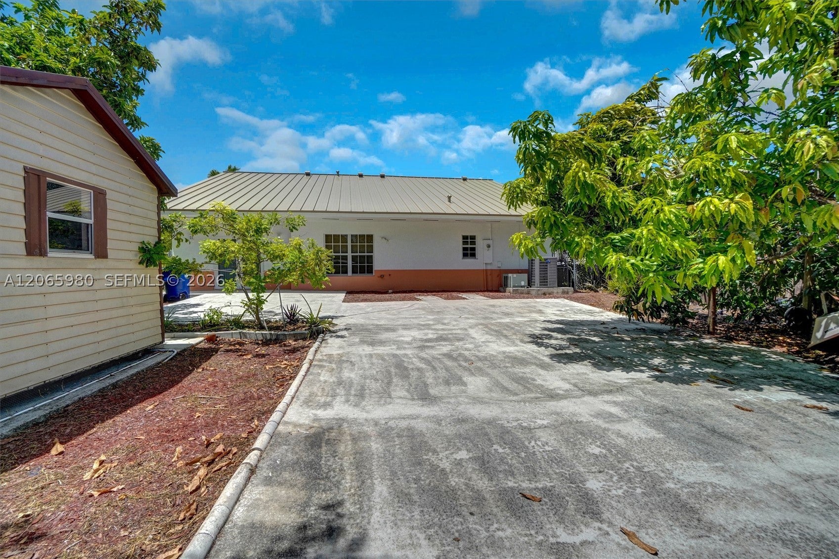 25 Ludlam Dr