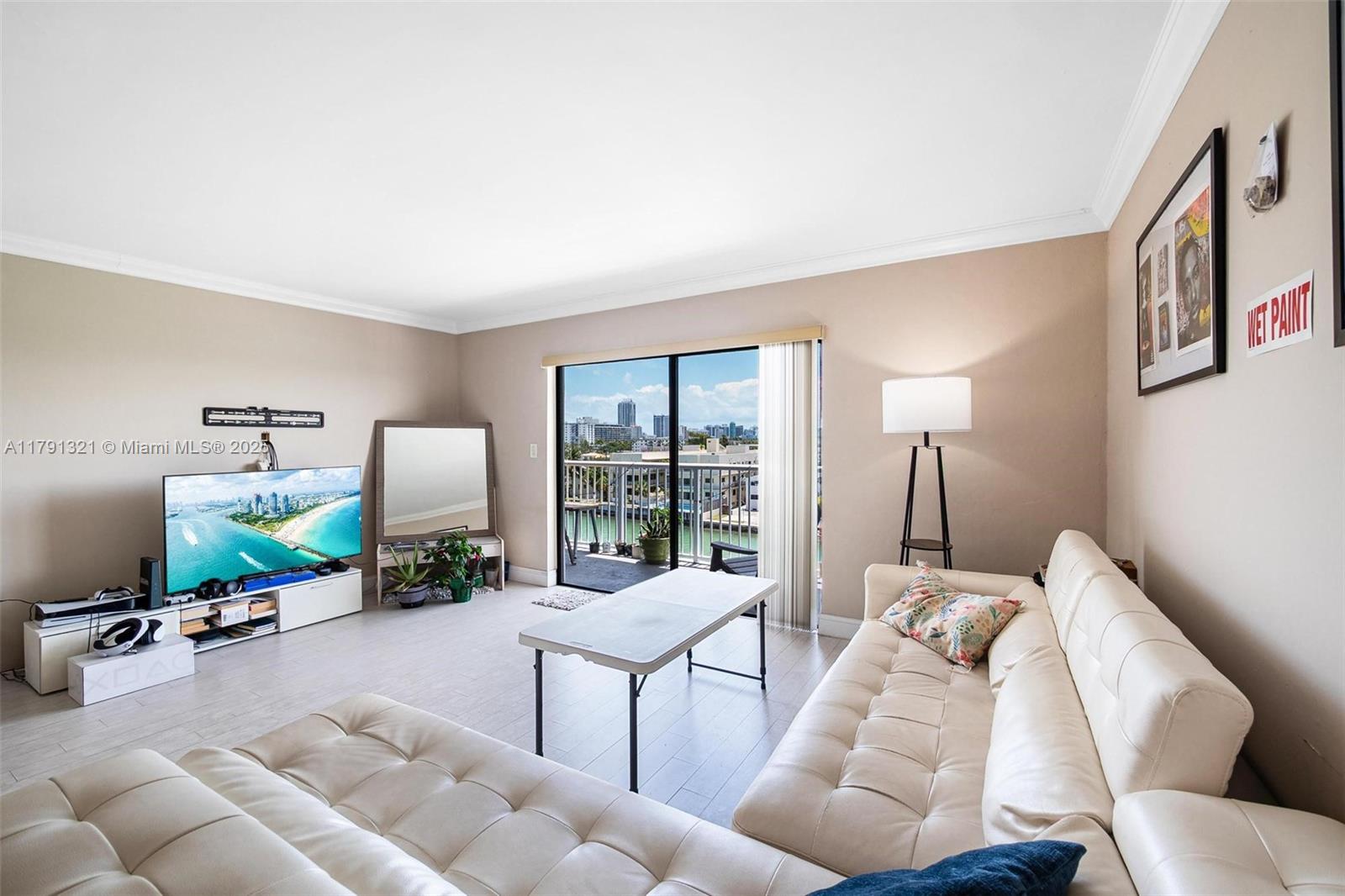 110 S Shore Dr 6D