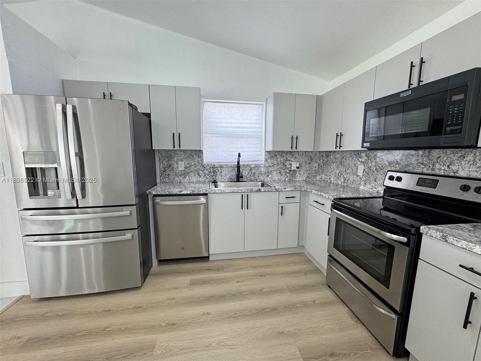 RICHLAND ESTATES - Residential