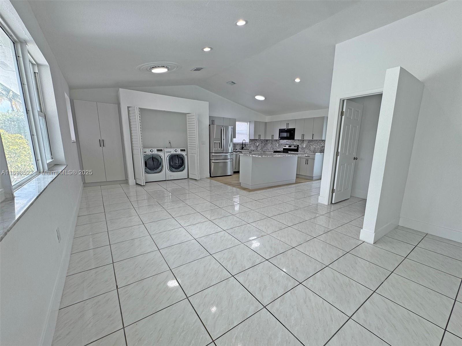RICHLAND ESTATES - Residential