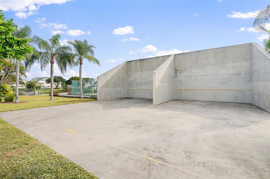 Photo of 1127 E Seminole Ave #8A, Jupiter, FL 33477 (MLS # A11328700)