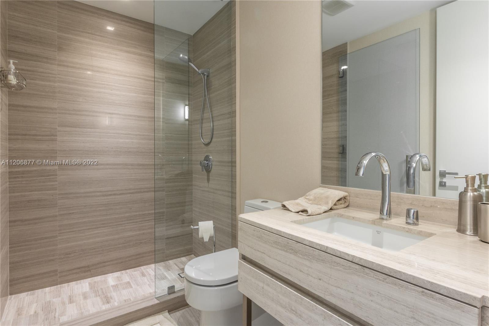 18975 COLLINS CONDO - Residential Lease