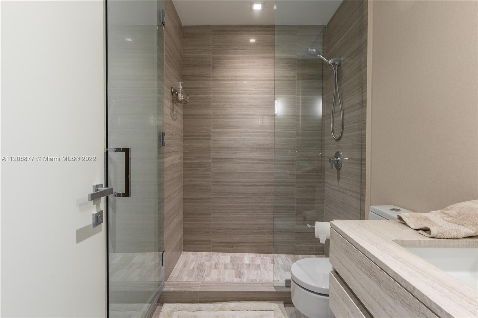 18975 COLLINS CONDO - Residential Lease