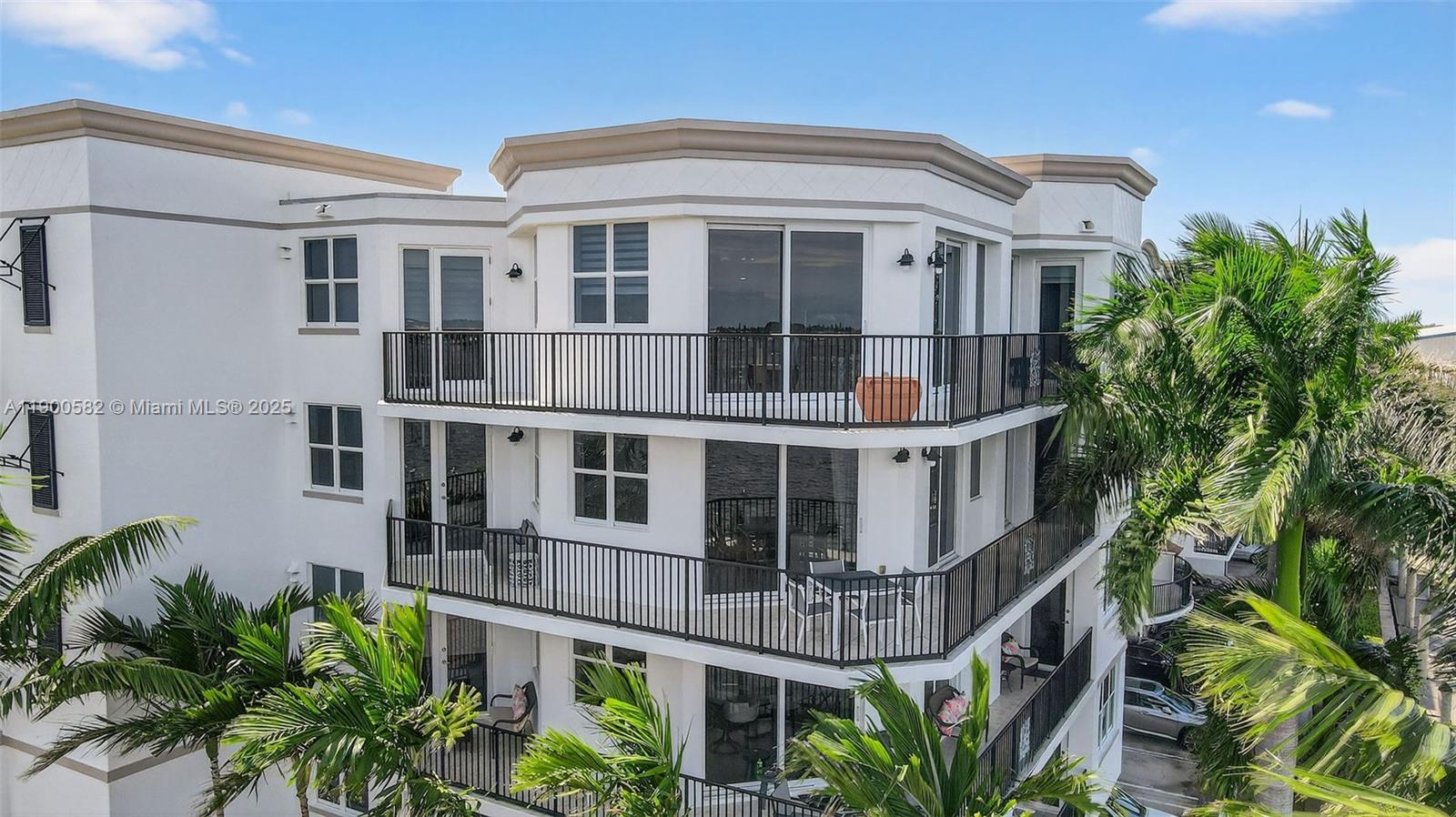 PENINSULA ON THE INTRACOA - Residential Lease