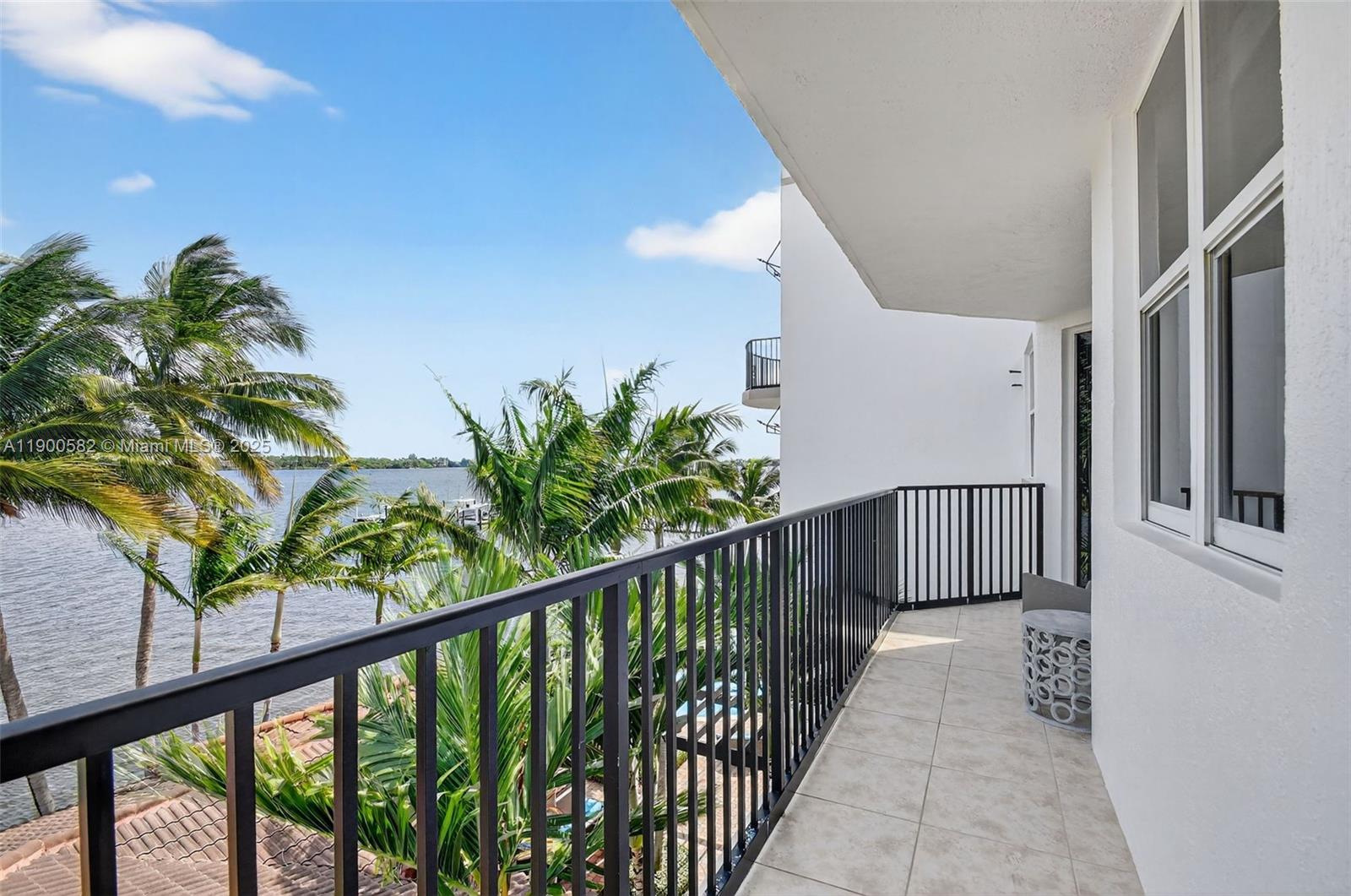 PENINSULA ON THE INTRACOA - Residential Lease