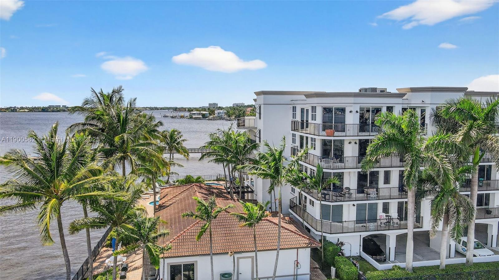 PENINSULA ON THE INTRACOA - Residential Lease