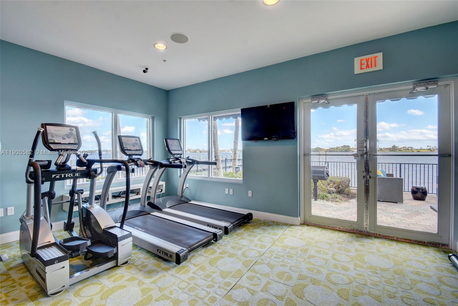 PENINSULA ON THE INTRACOA - Residential Lease