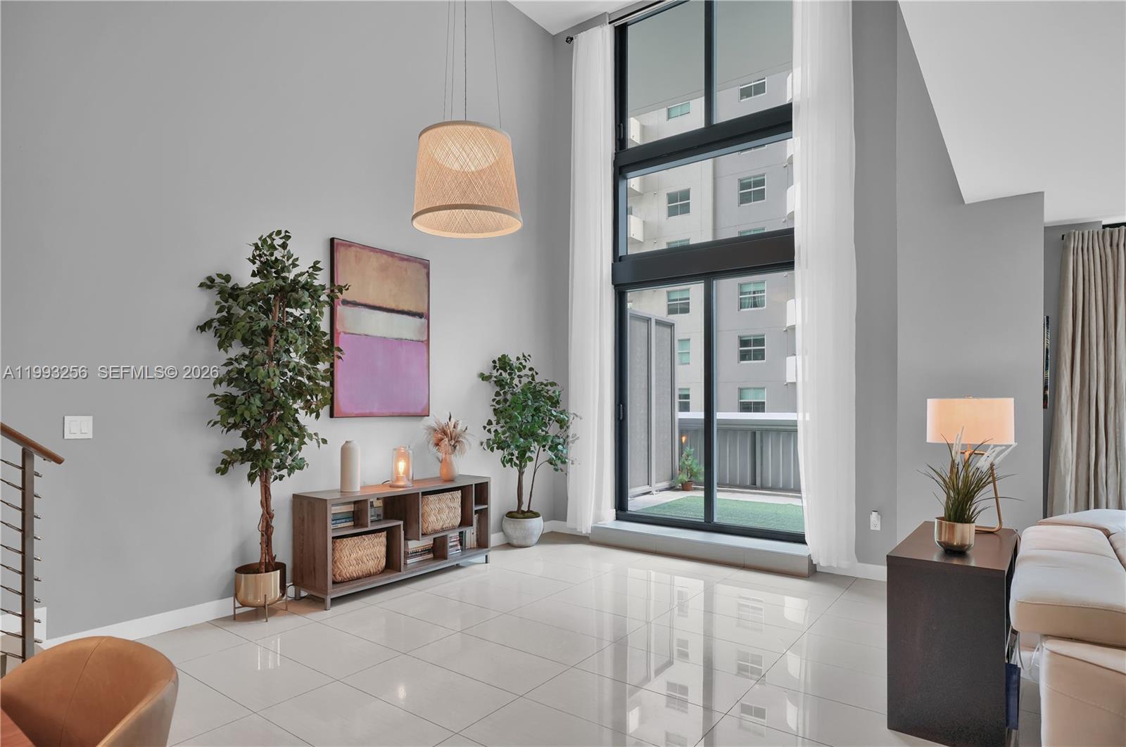 1111 SW 1st Ave 721-N