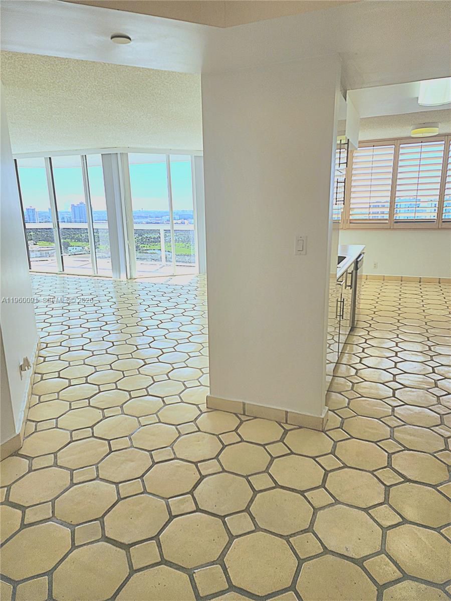 THE LANDMARK CONDO - Residential