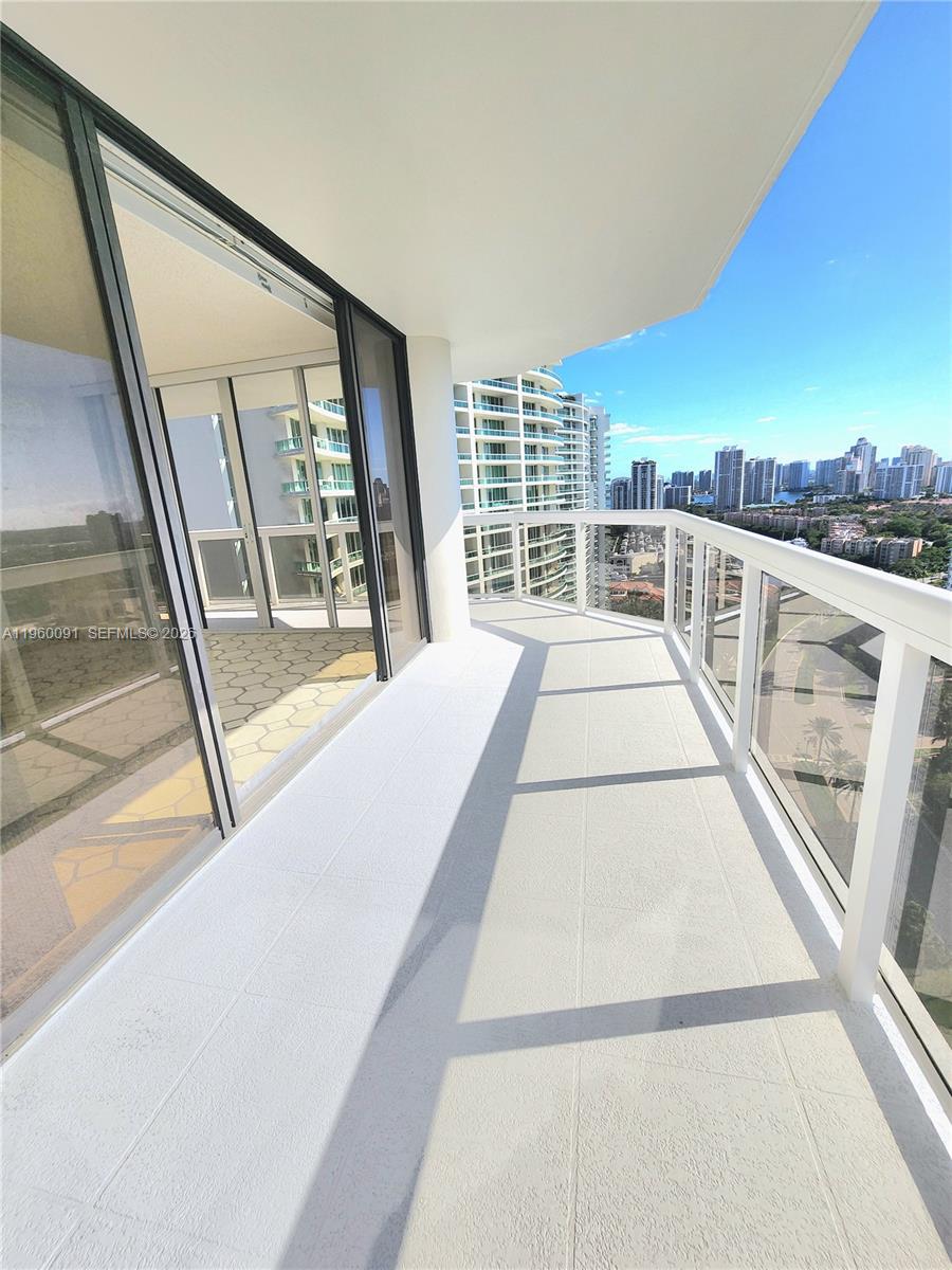 THE LANDMARK CONDO - Residential