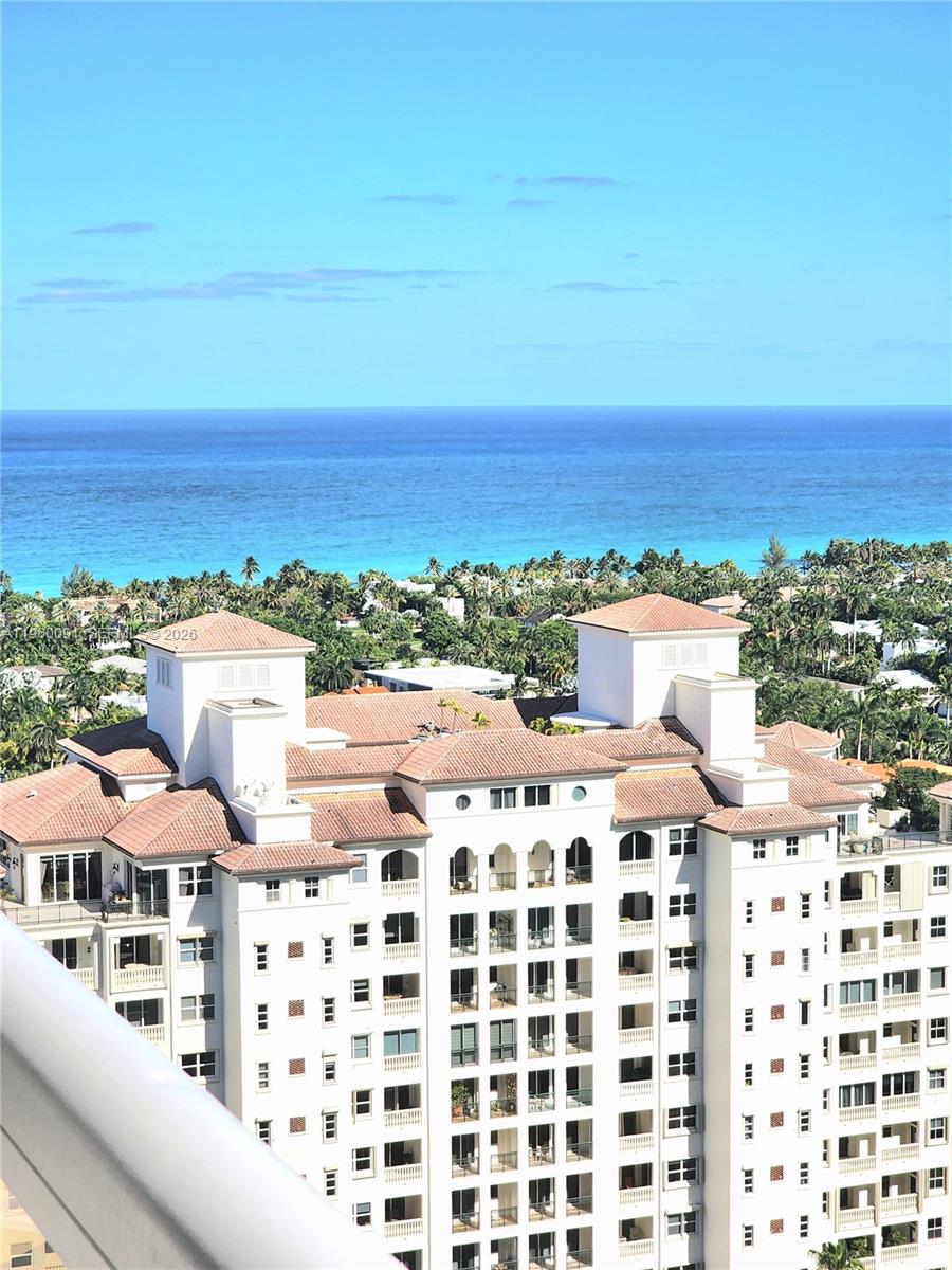 THE LANDMARK CONDO - Residential