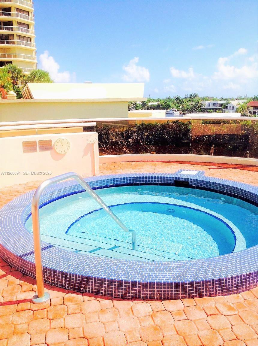 THE LANDMARK CONDO - Residential