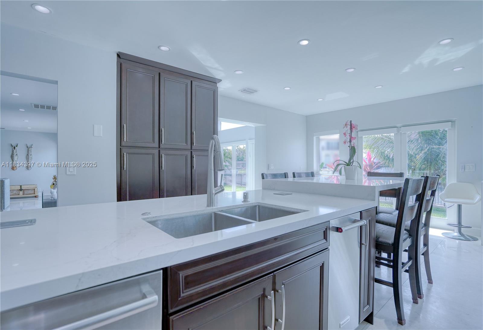 KEYSTONE ISLAND NO 5 - Residential Lease