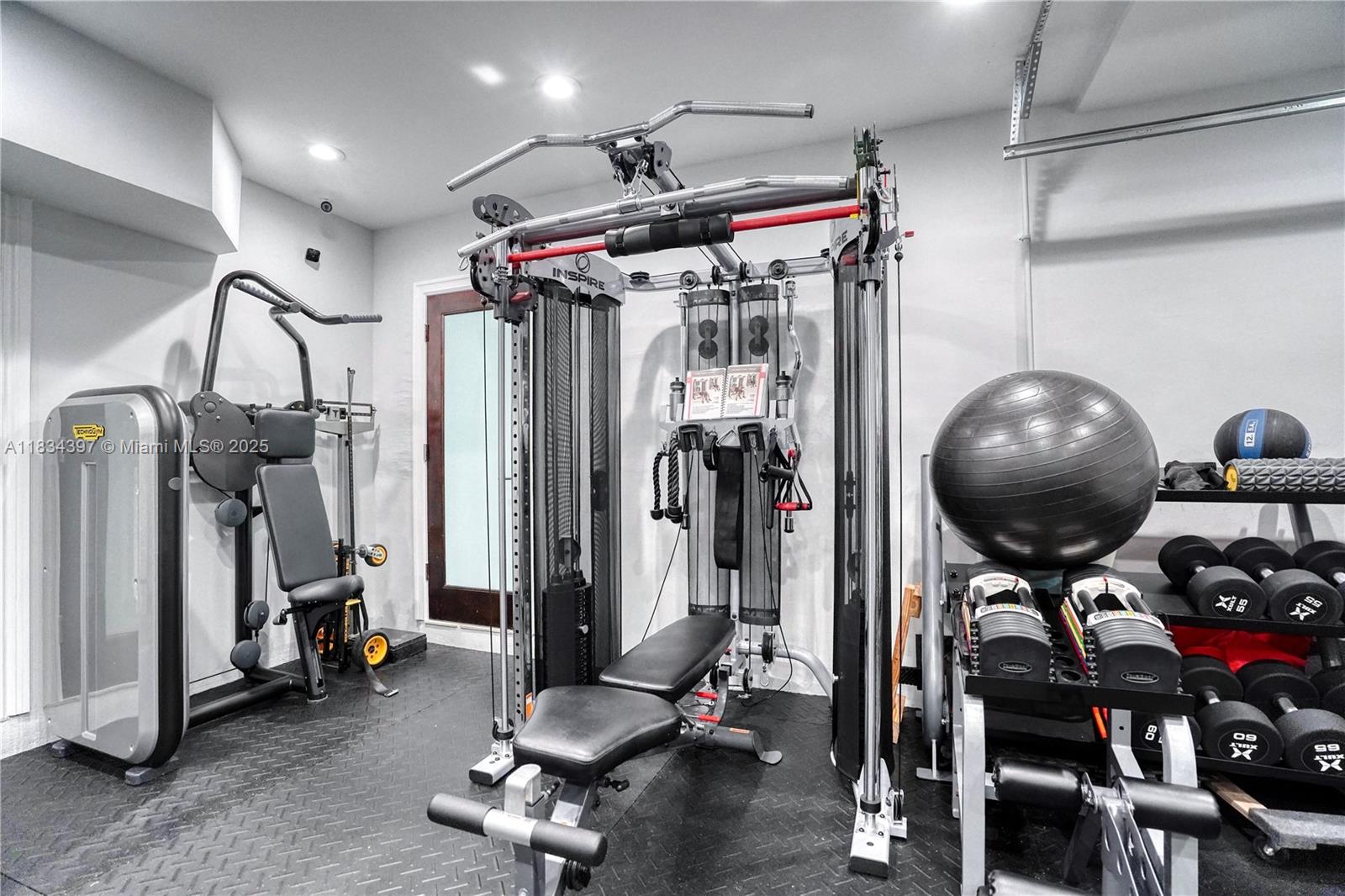 KEYSTONE ISLAND NO 5 - Residential Lease