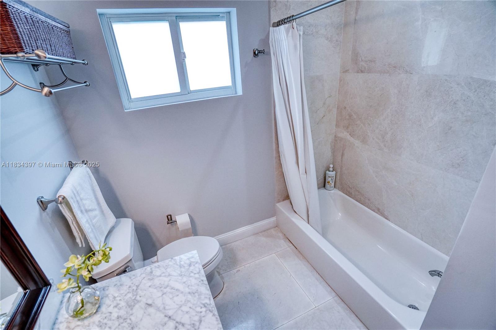 KEYSTONE ISLAND NO 5 - Residential Lease