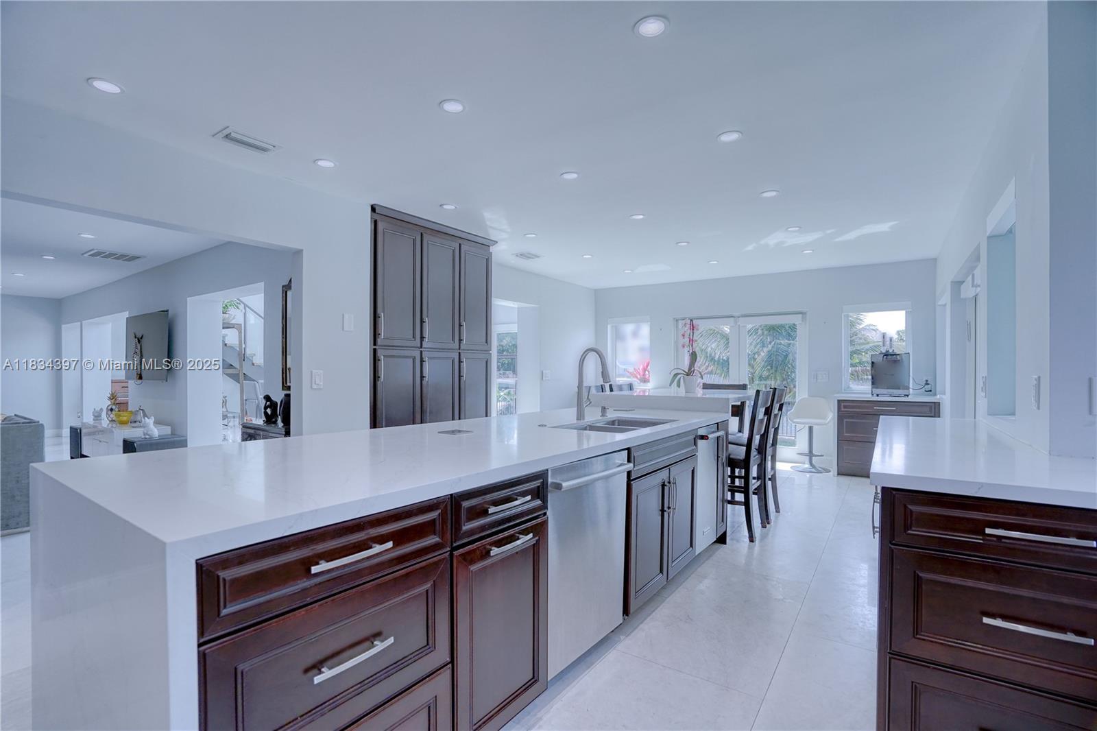 KEYSTONE ISLAND NO 5 - Residential Lease