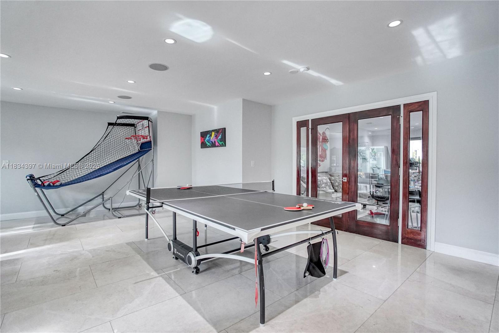 KEYSTONE ISLAND NO 5 - Residential Lease