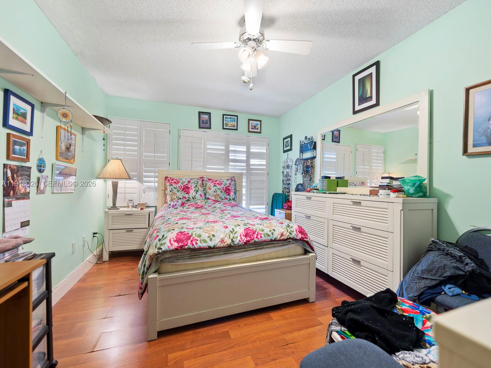 COVE CONDO PHASE I - Residential