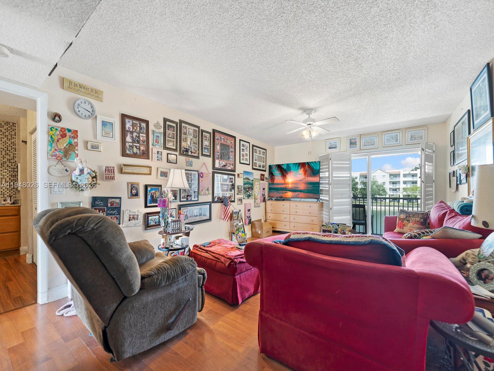 COVE CONDO PHASE I - Residential