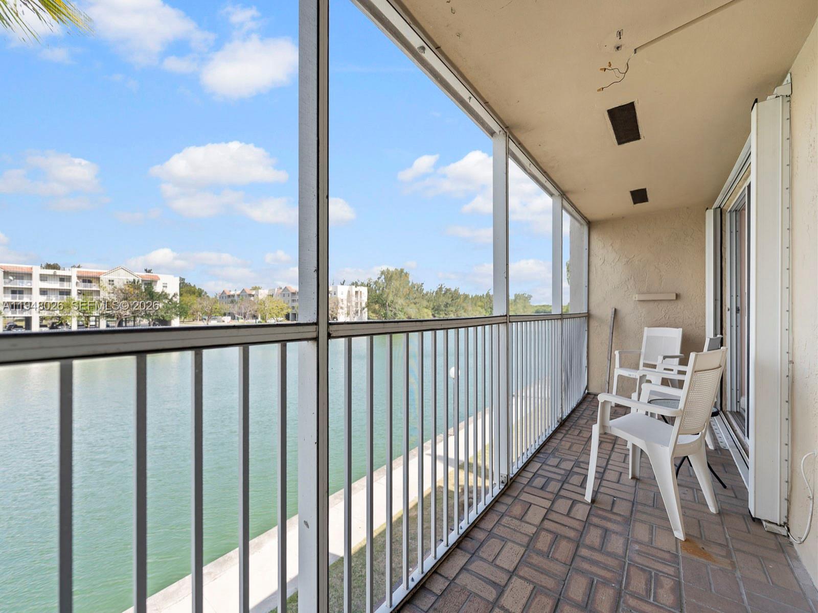 COVE CONDO PHASE I - Residential