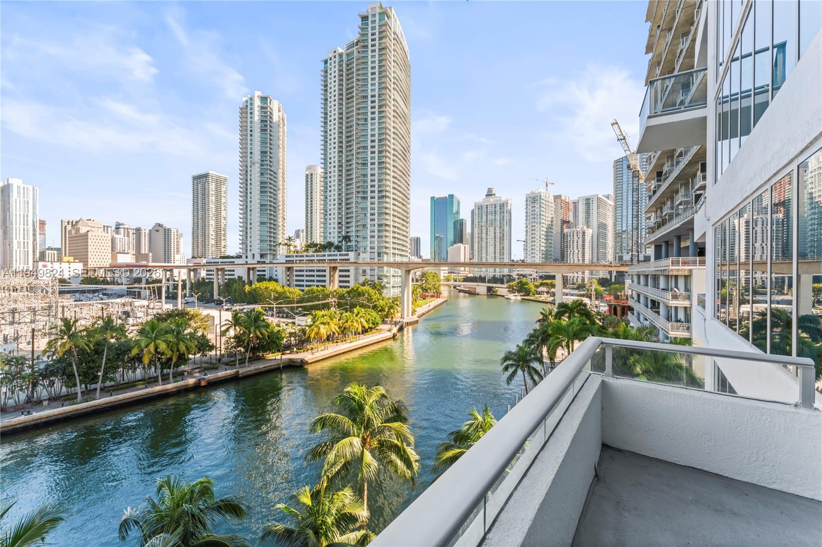 LATITUDE ON THE RIVER CON - Residential