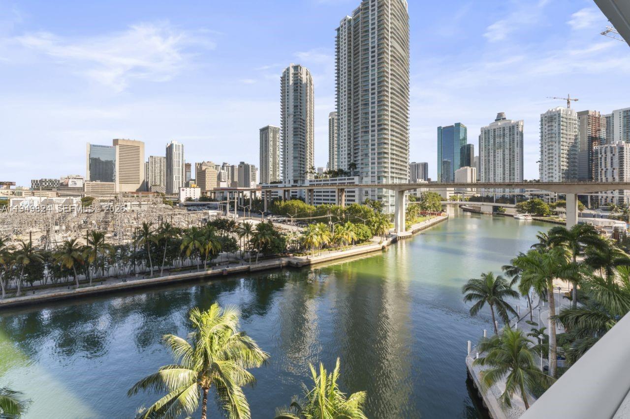 LATITUDE ON THE RIVER CON - Residential