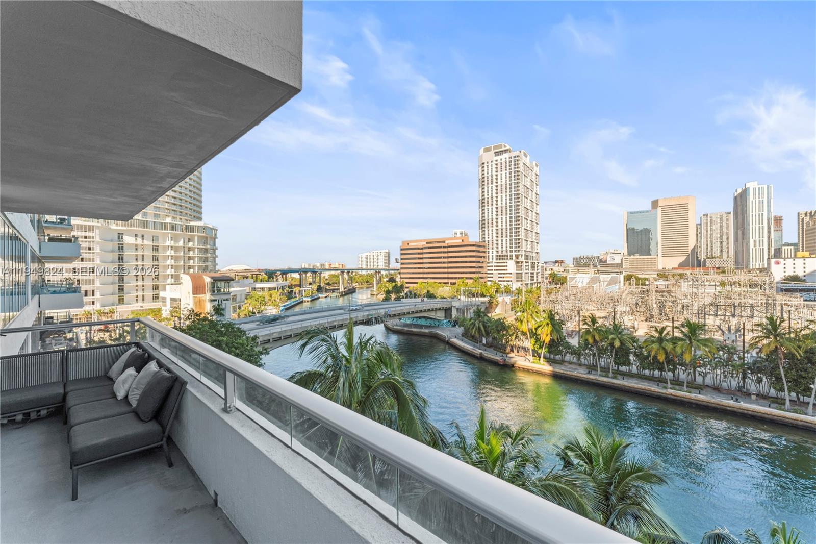 LATITUDE ON THE RIVER CON - Residential