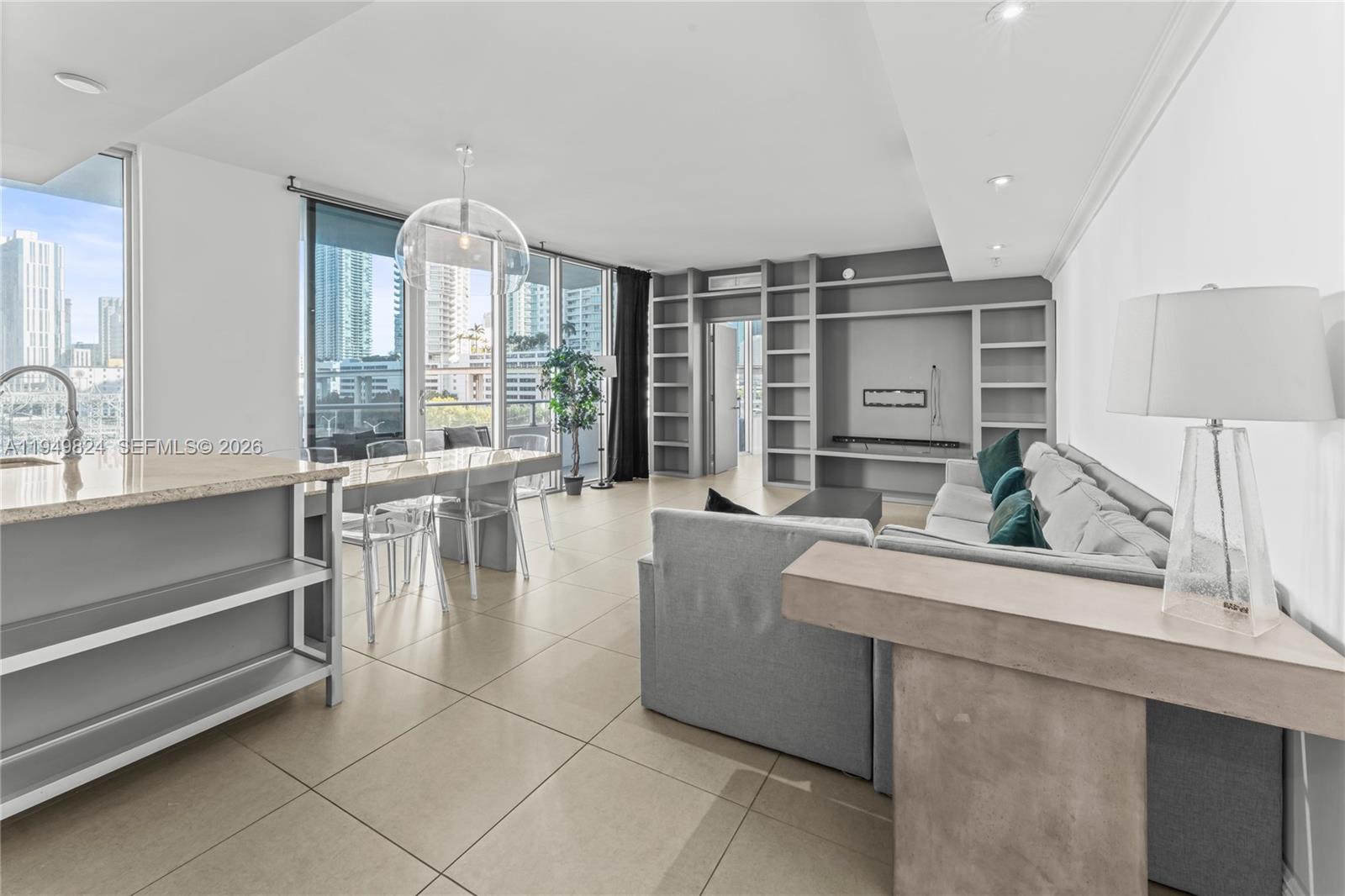 LATITUDE ON THE RIVER CON - Residential