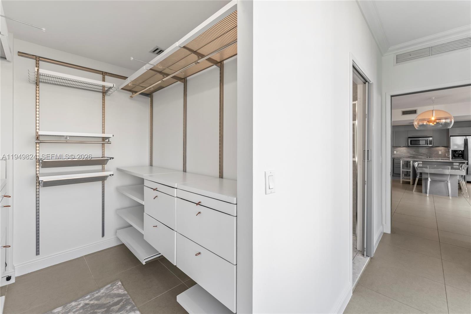 LATITUDE ON THE RIVER CON - Residential