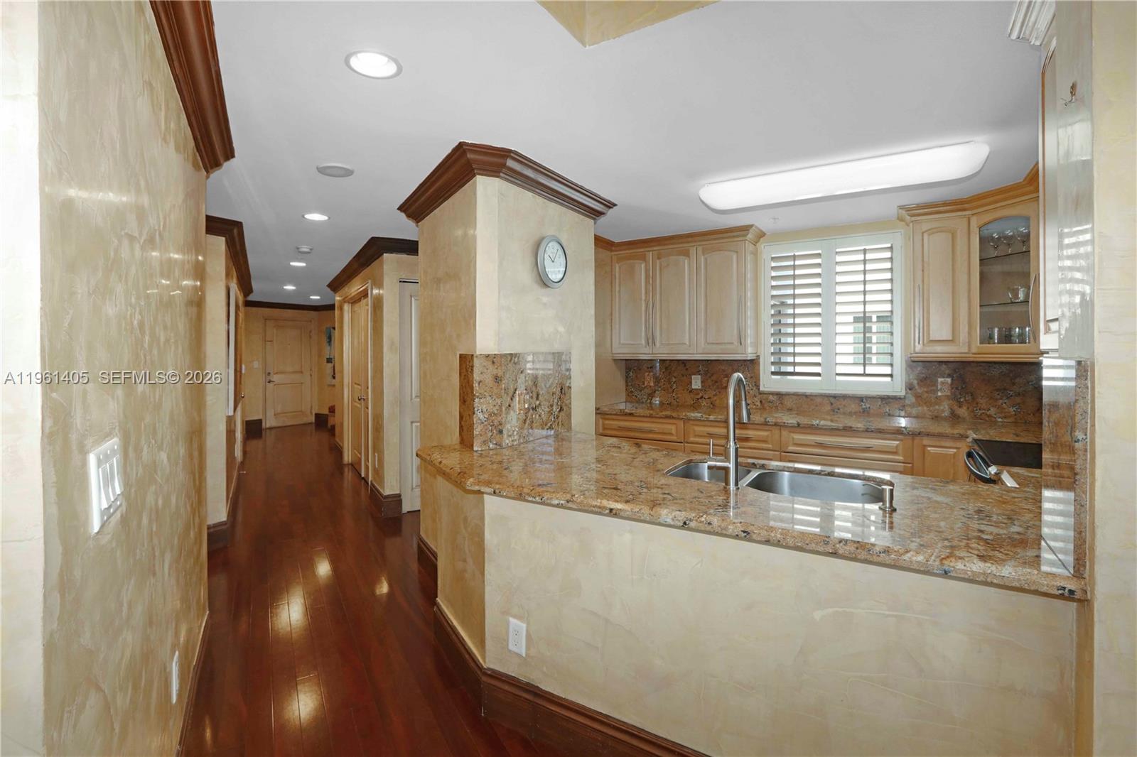 TEN ARAGON CONDO - Residential