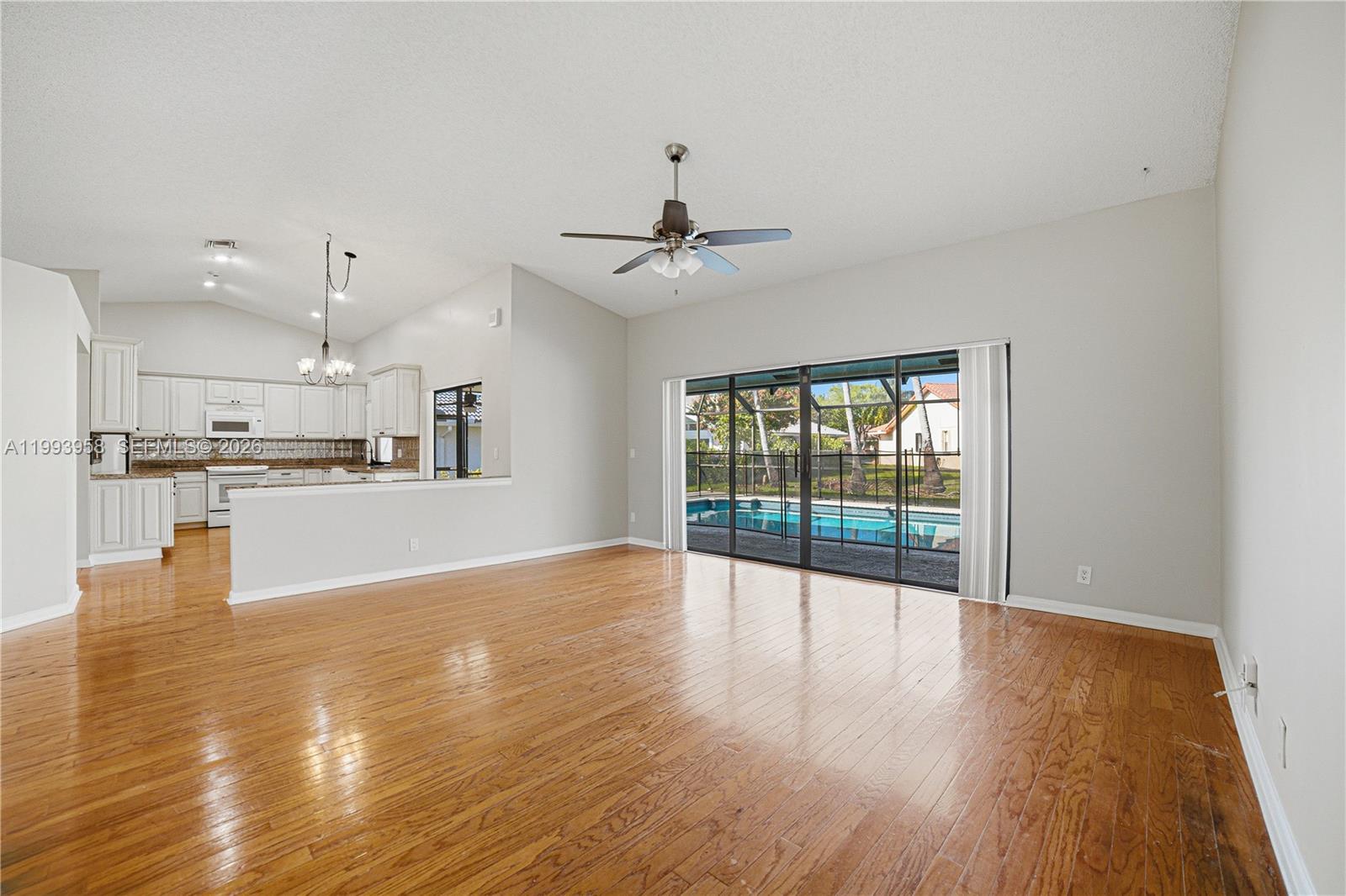 WEST GLEN - Residential