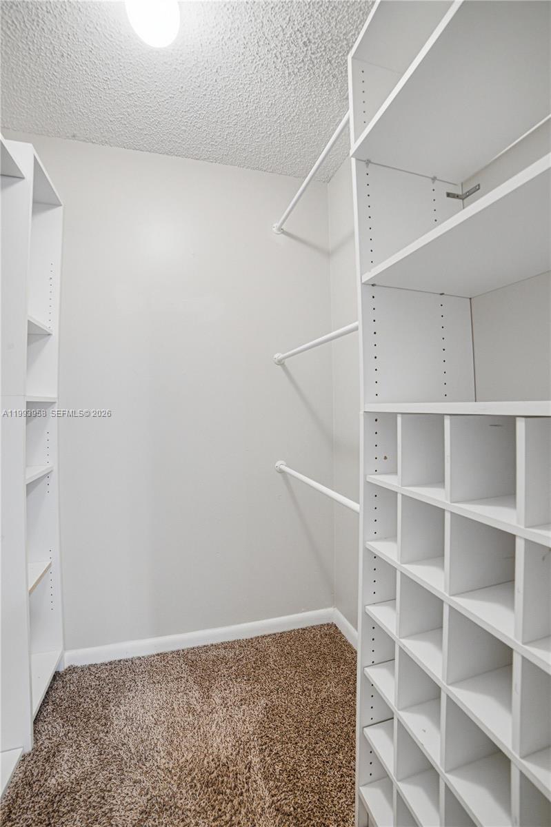 WEST GLEN - Residential