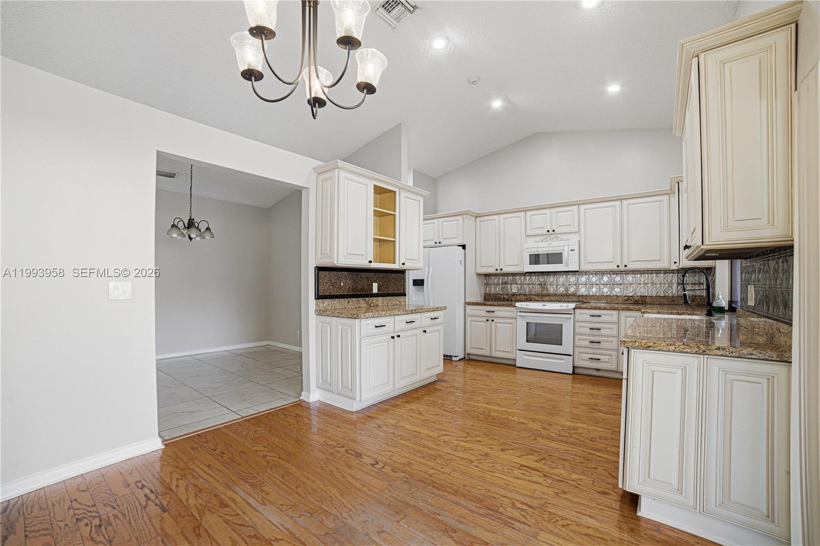 WEST GLEN - Residential