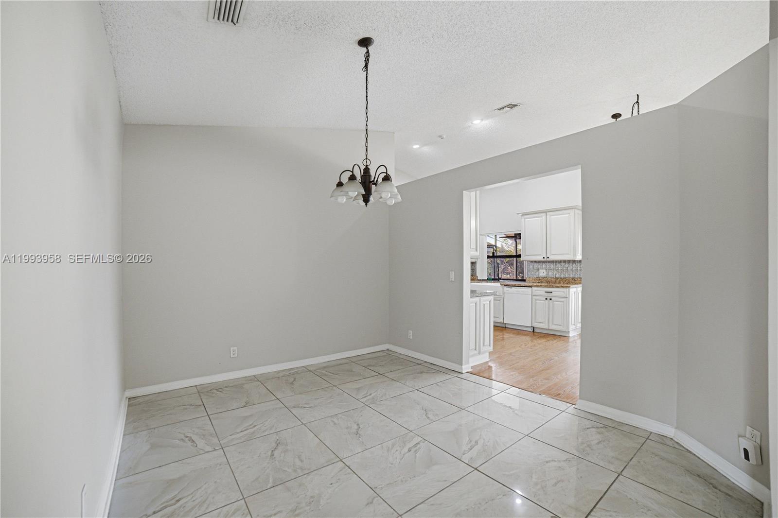 WEST GLEN - Residential