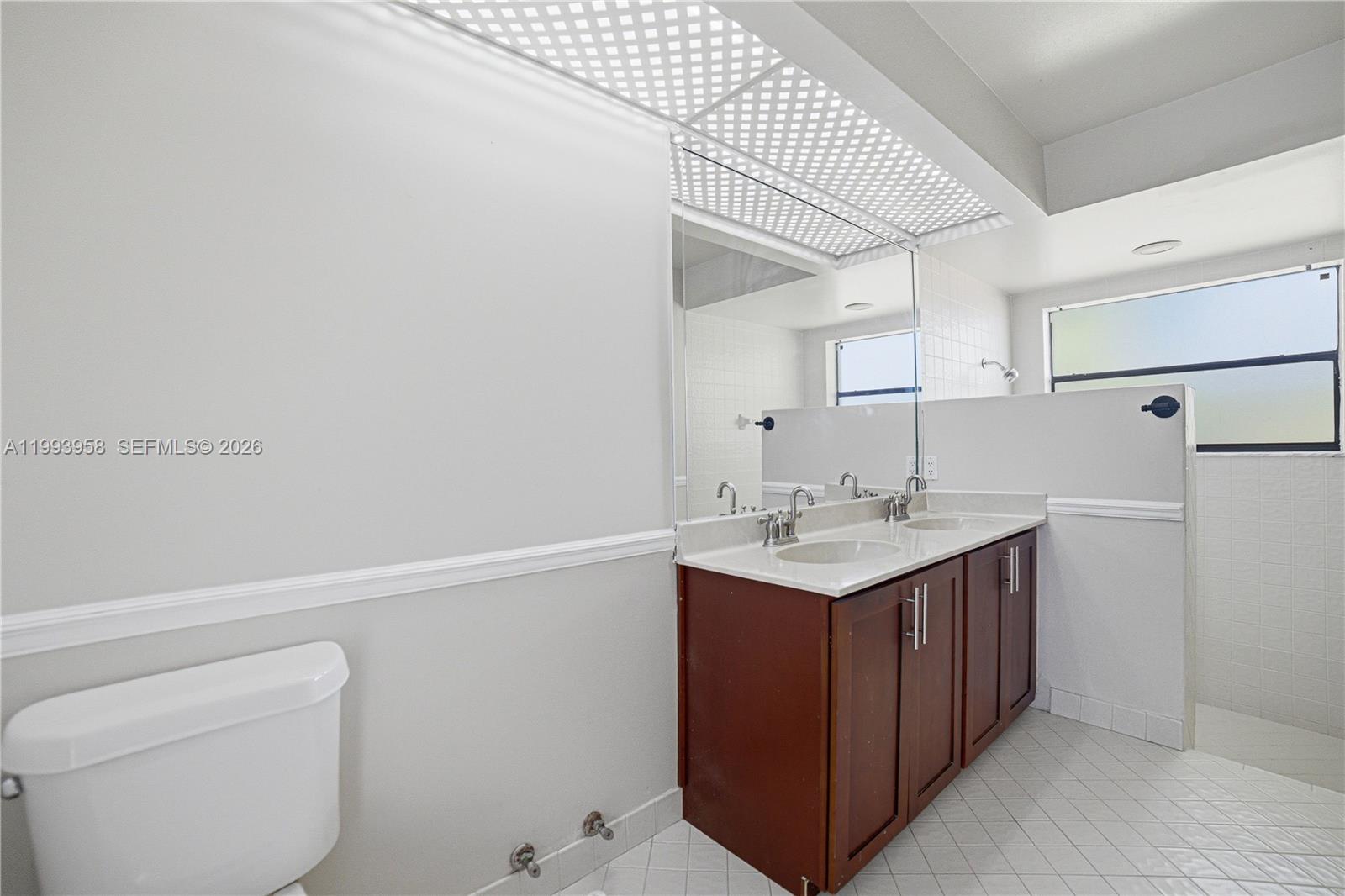 WEST GLEN - Residential