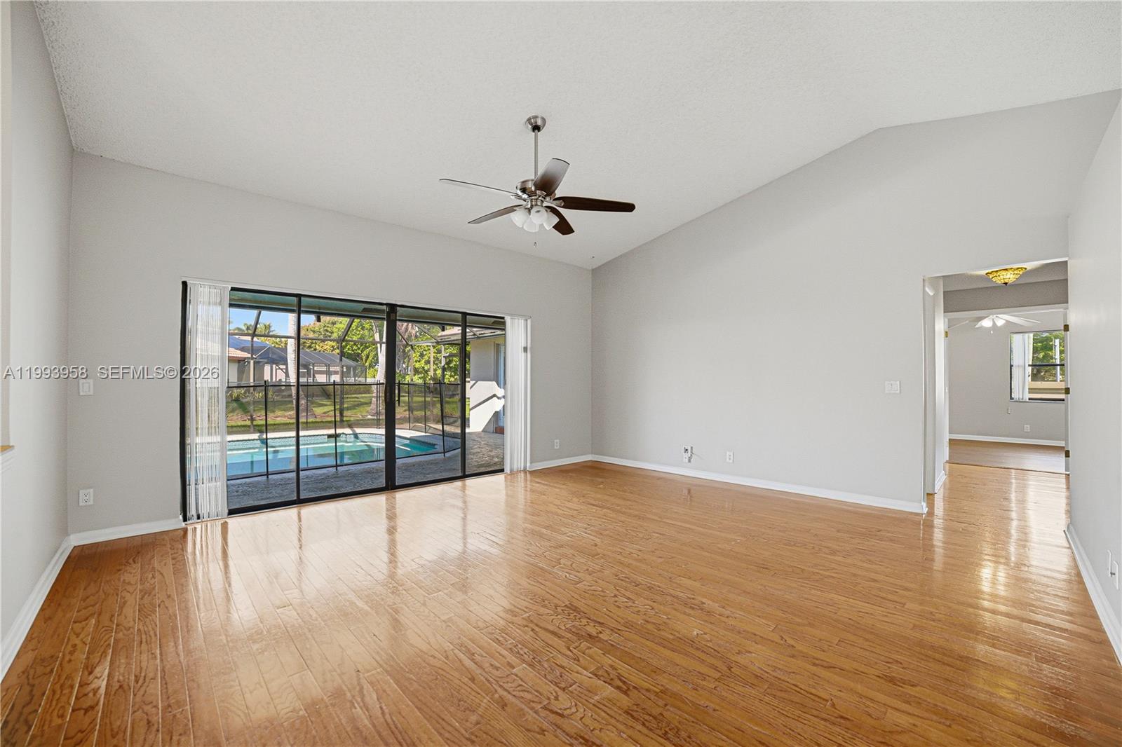 WEST GLEN - Residential