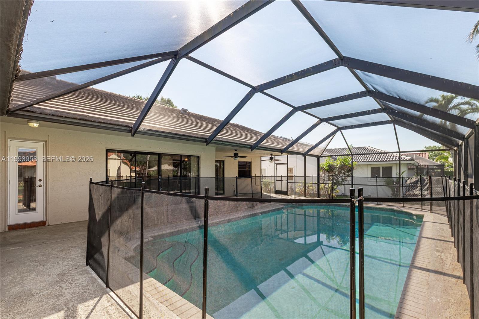 WEST GLEN - Residential