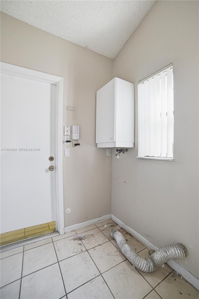 WEST GLEN - Residential