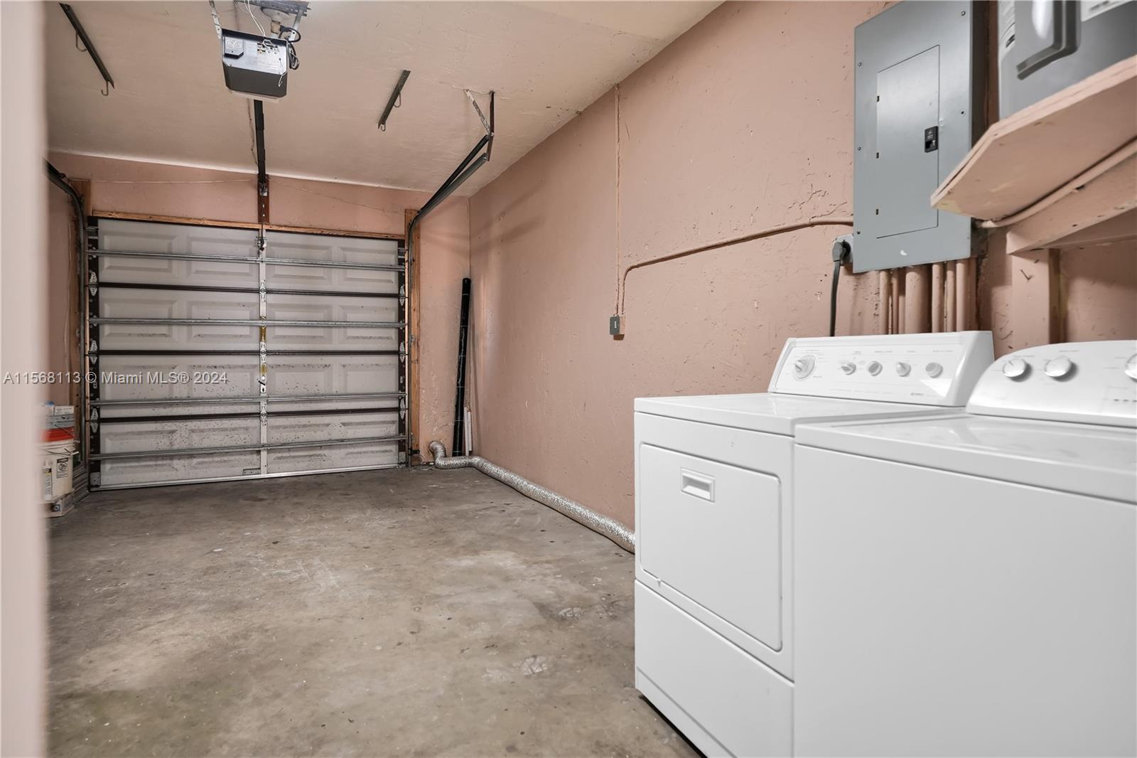 SUNSET PARK TOWN HOUSES - Residential Lease